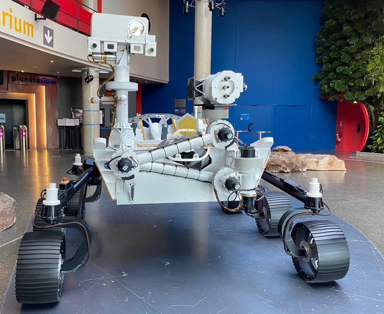 Maquette du rover Perseverance — vue de dessus